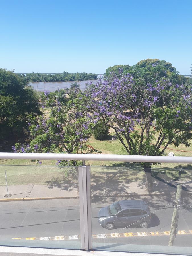 Frente Al Rio Apartment Paraná Екстериор снимка